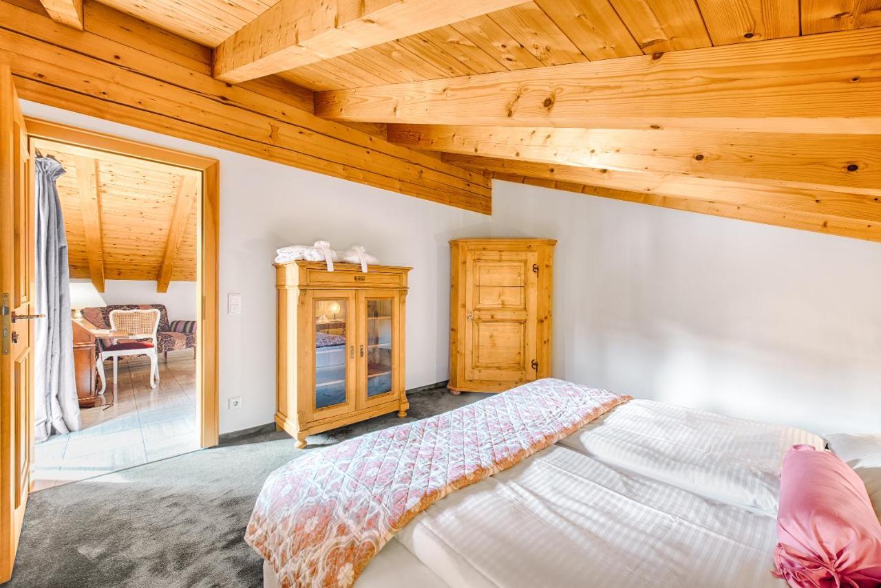Central Park - Alpine Apartment ガルミッシュ・パルテンキルヒェン エクステリア 写真